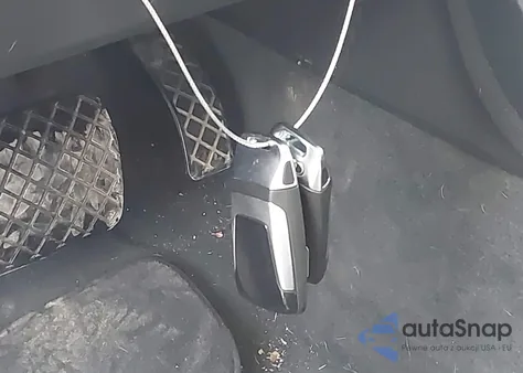 2018 Audi Q5 2.0T Premium/2.0T Tech Premium z USA, uszkodzony, nr VIN WA1ANAFY9J2003942